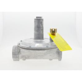 Maxitrol 325-7A-1 1/2-12A49 1-1/2" Gas Pressure Regulator W/LMTR 10 PSI Max 4-12" WC