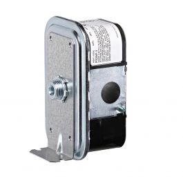 Johnson Controls P32AF-1C Sensitive Differential Pressure Switch 0.05"-5" WC