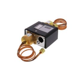 Johnson Controls P74EA-8C SPDT Snap Acting Differential Pressure Switch 2-26 PSI 3.5 PSI Fixed 36" Capillary