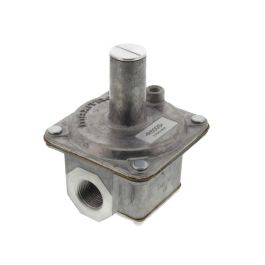 Maxitrol R600S-3/4 Gas Regulator 3/4" NPT 5 PSI Inlet 3-6"WC Spring Outlet