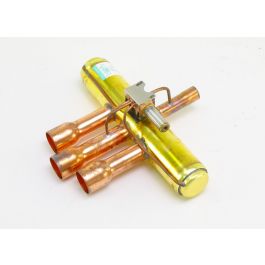 Sanhua International SHF-14-47 4-Way Reversing Valve 1/2" x 7/8" ODF