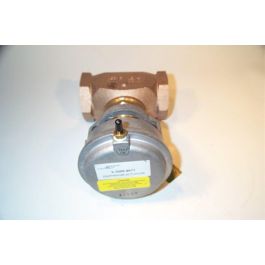 Johnson Controls VG7241PT+3008B 2-Way N/O Control Valve 3-6 PSI 1-1/4" NPT 18.5Cv V-3000